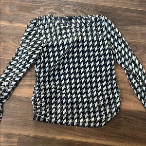 DKNY Black and White Diamond Print Blouse